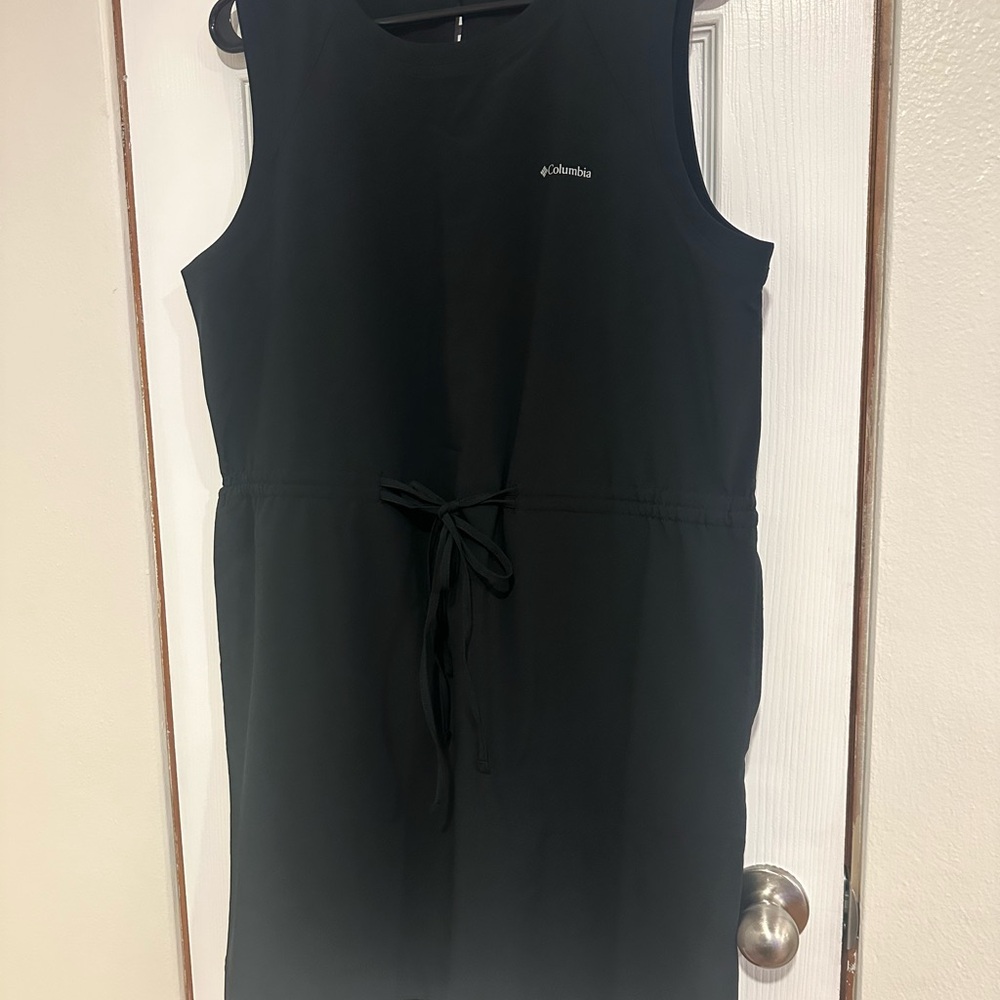 Columbia Women's Classic Black Dress Athletic Type Material Size Large